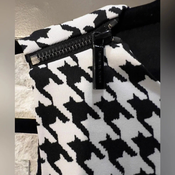 Michael MK size 2 black and white geometric print sleeveless low waist dress - Picture 3 of 13